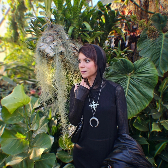 Meet your Posher, Jenny - Picture 3 of 8